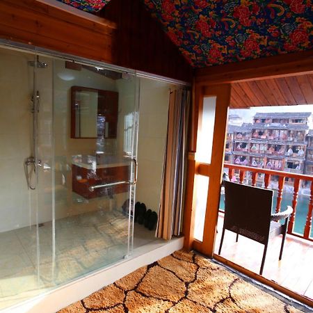 Fenghuang 1St Apartment Dış mekan fotoğraf