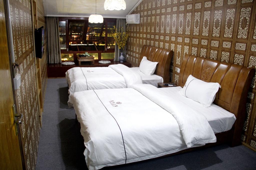 Fenghuang 1St Apartment Dış mekan fotoğraf