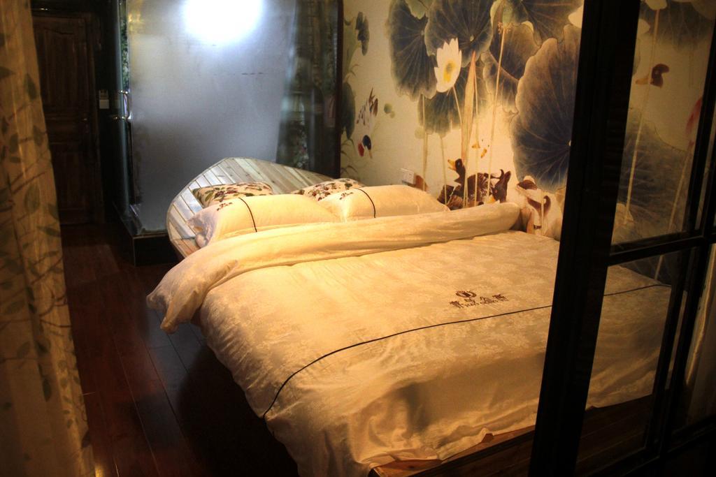 Fenghuang 1St Apartment Dış mekan fotoğraf