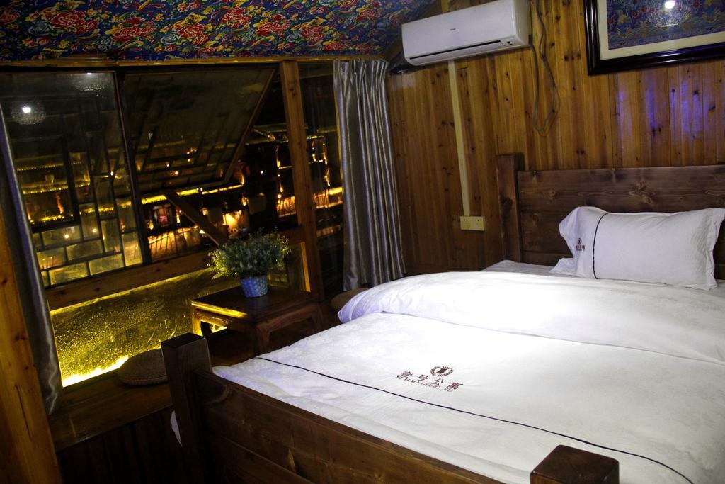 Fenghuang 1St Apartment Dış mekan fotoğraf