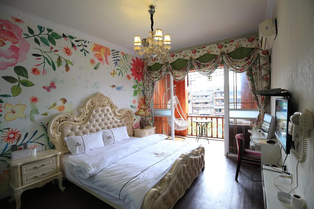 Fenghuang 1St Apartment Dış mekan fotoğraf